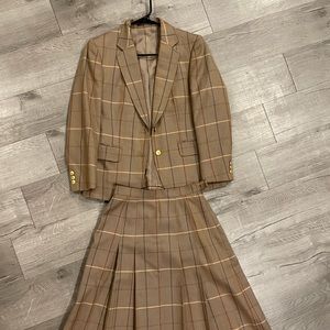 Burberry vintage skirt suit